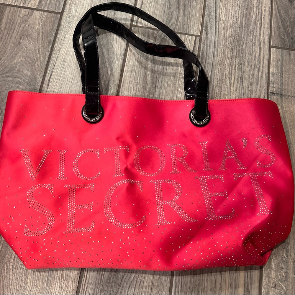 🌿Victoria's Secret Studded Pink Tote‎ with Black Handles - Picture 3 of 5